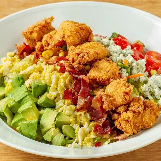 Crispy chicken cobb